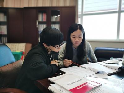 打通法律服務(wù)“最后一公里” 社會(huì)經(jīng)濟(jì)咨詢服務(wù)的橋梁作用